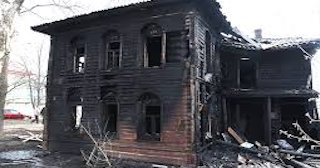 Демонтаж дома после пожара в Лянторе - Быстро и надежно от Сварной-Лнт от 2215 рублей